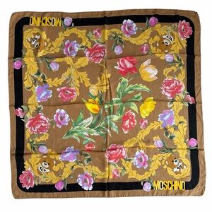 💗🌷🌷💗 MOSCHINO SILK SQUARE SCARF